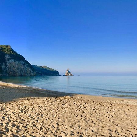 Sebastian'S - Agios Gordios Beach Daire Dış mekan fotoğraf